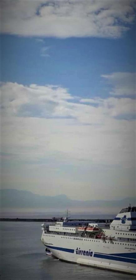 Marina Sky 8 Deluxe