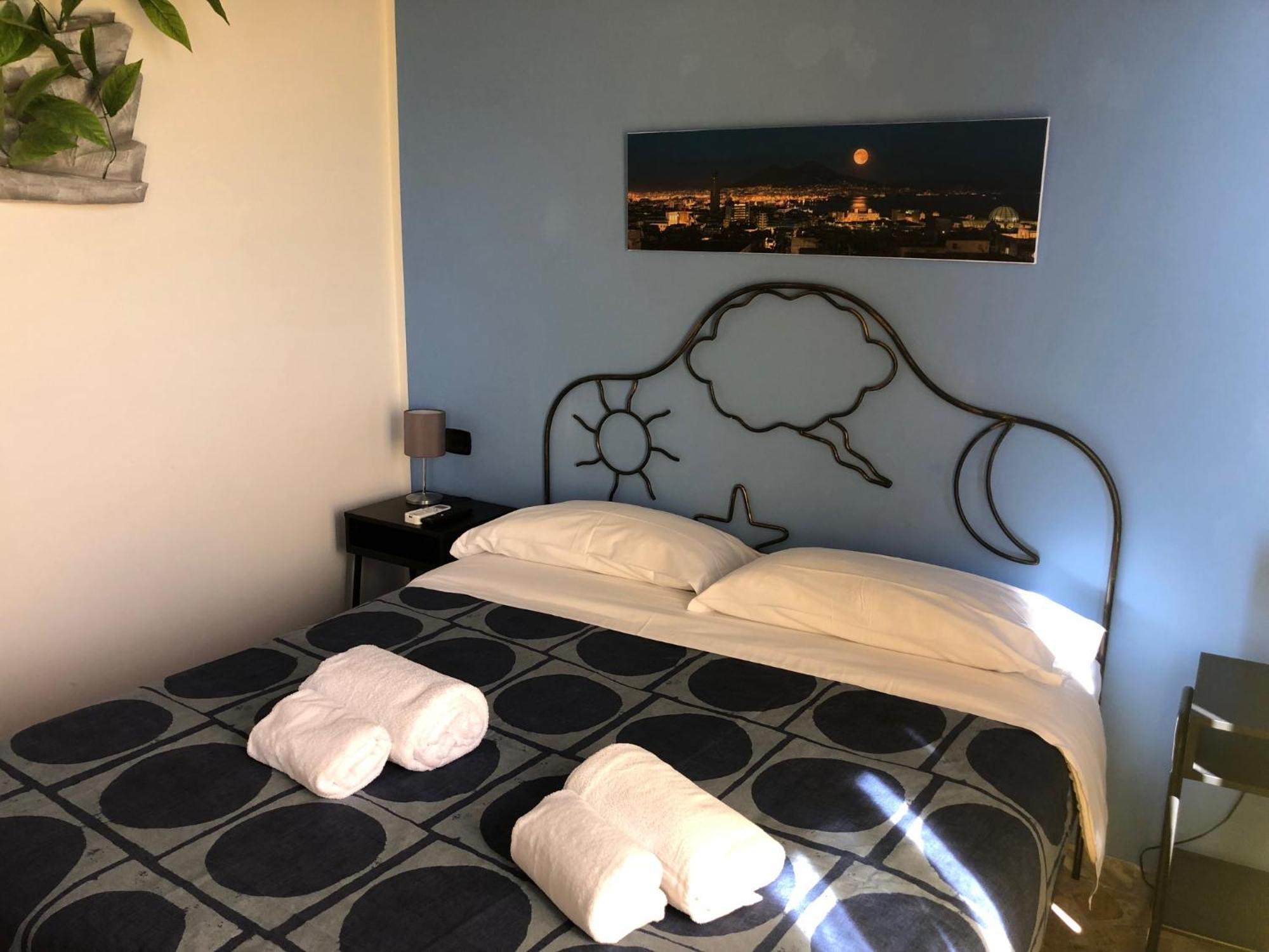 Marina Sky 8 * Naples