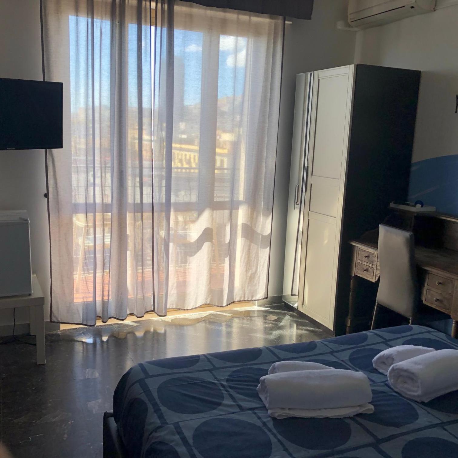 Marina Sky 8 Deluxe