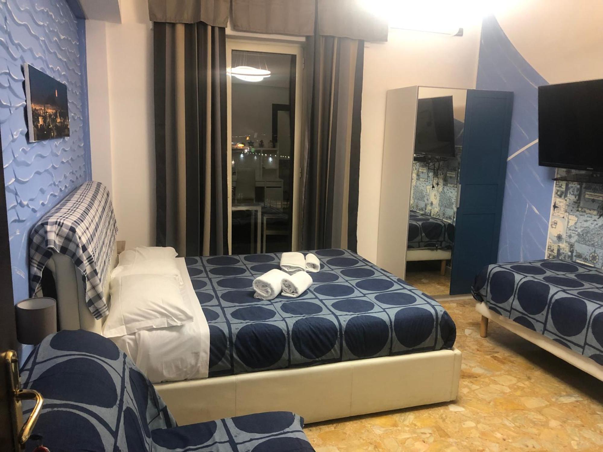 Marina Sky 8 Deluxe Napels