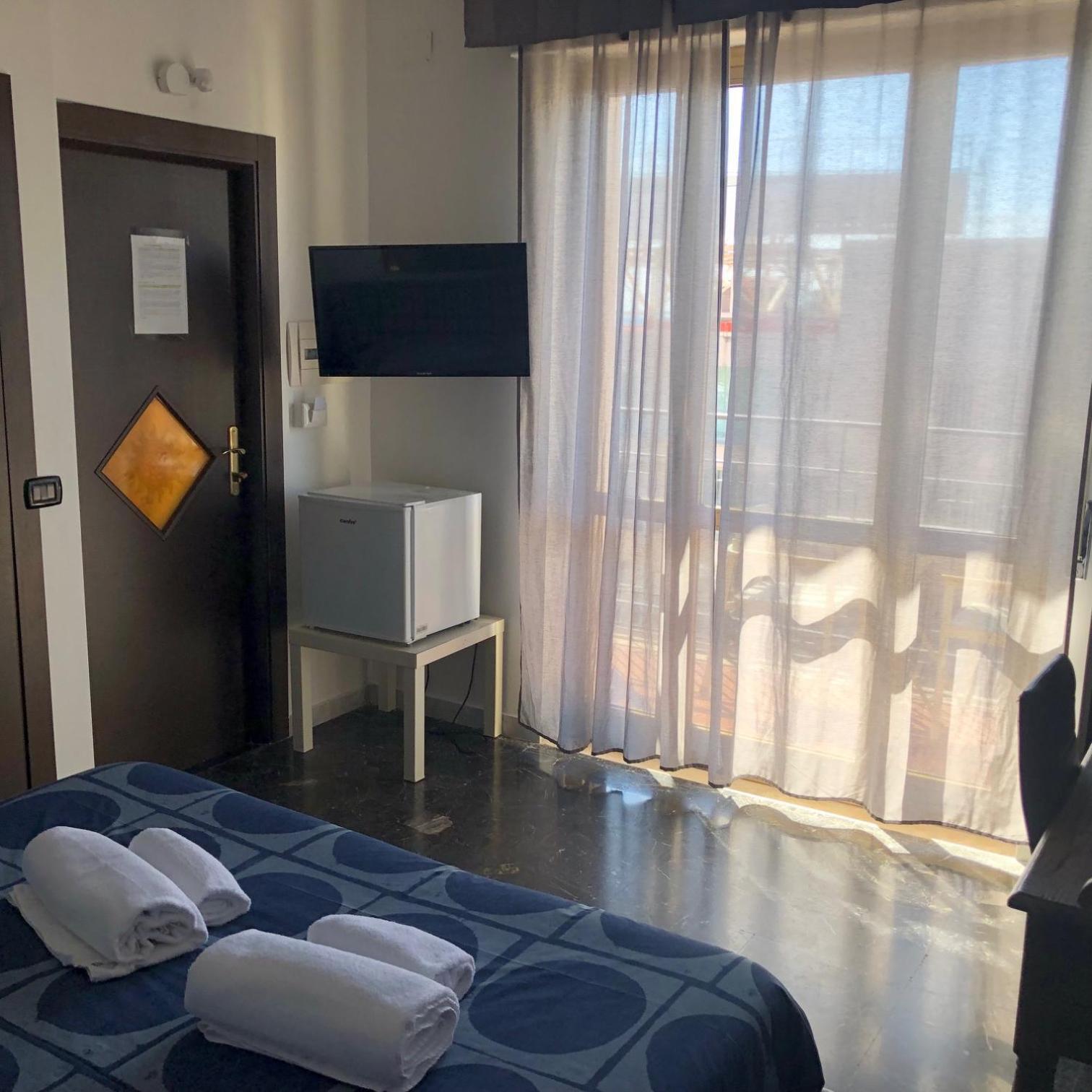 Marina Sky 8 Deluxe Napels