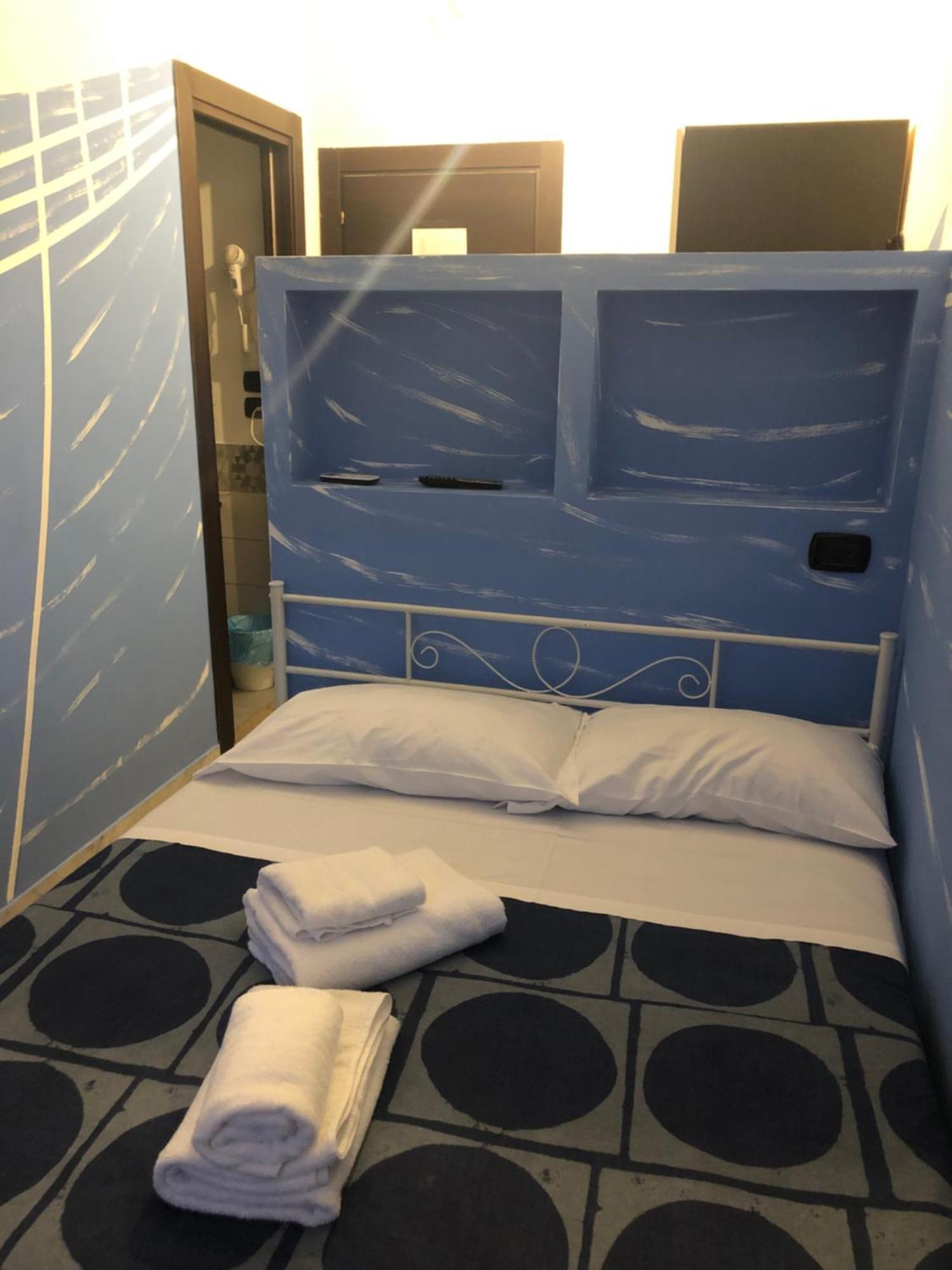 Marina Sky 8 Deluxe *